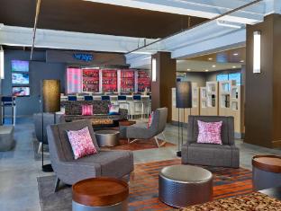 aloft houston downtown