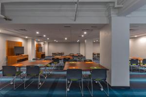 aloft houston downtown