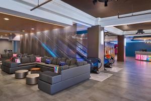 aloft houston downtown