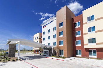 Fairfield Inn & Suites By Marriott Dallas Waxahachie,Waxahachie>>Ellis County,3 star