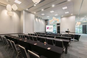 aloft sarasota