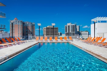 aloft sarasota