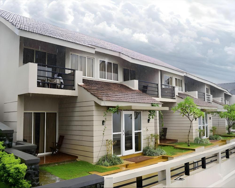 manas resort with petting zoo