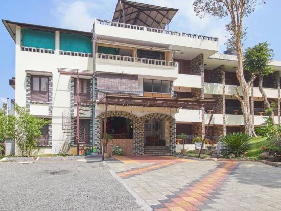 Karar Garden,Byepass Road,3 star