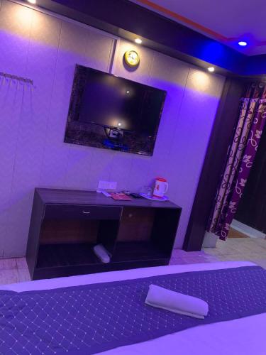 Hotel Regard,Varuna Bridge,3 star