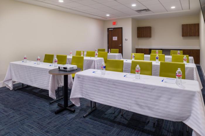 holiday inn express and suites fort worth west by ihg