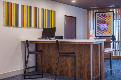 holiday inn express and suites fort worth west by ihg