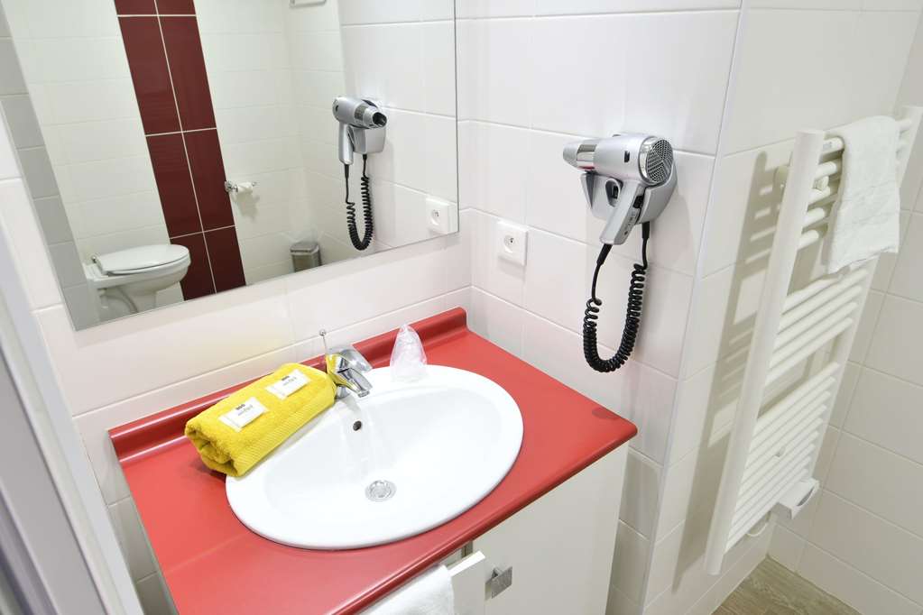 appart hotel mer and golf city bassins a flot