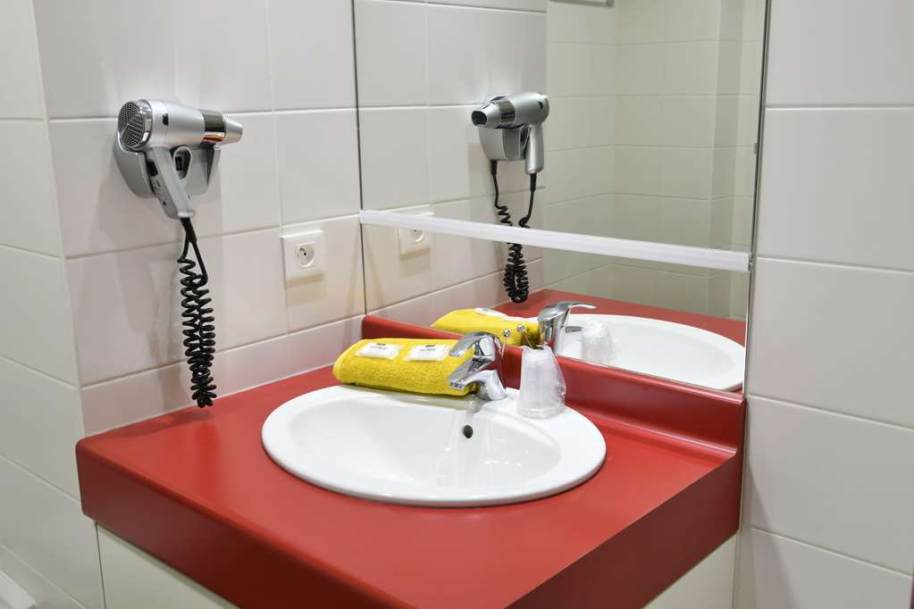 appart hotel mer and golf city bassins a flot