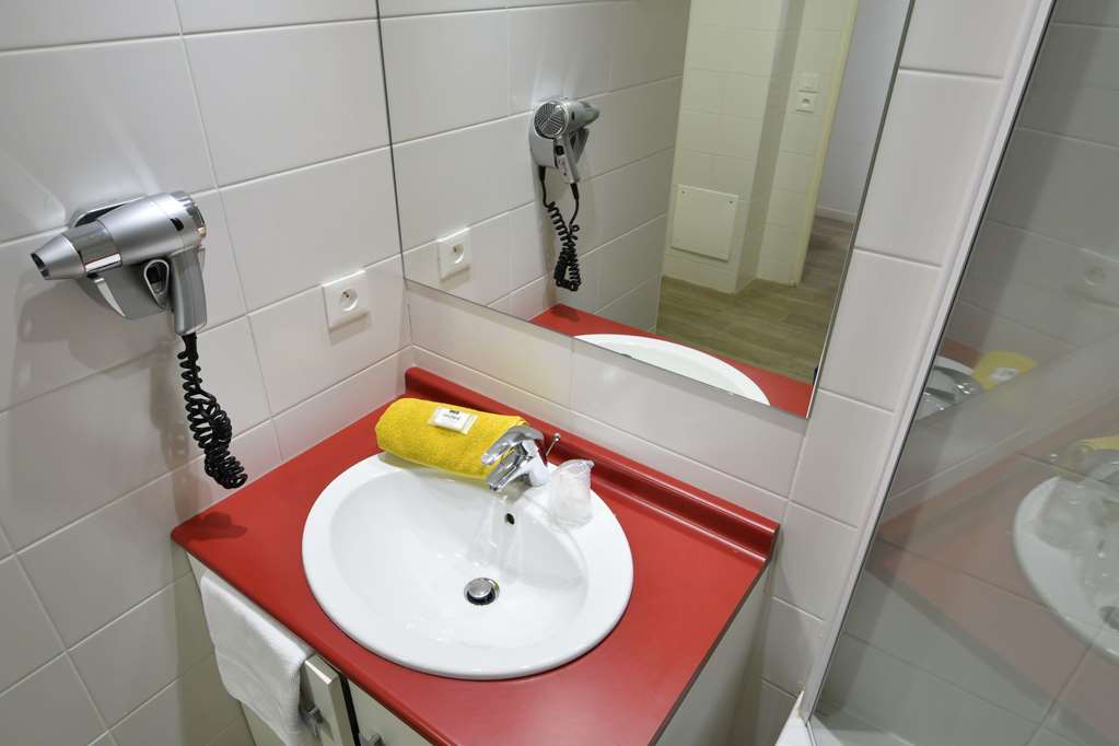 appart hotel mer and golf city bassins a flot