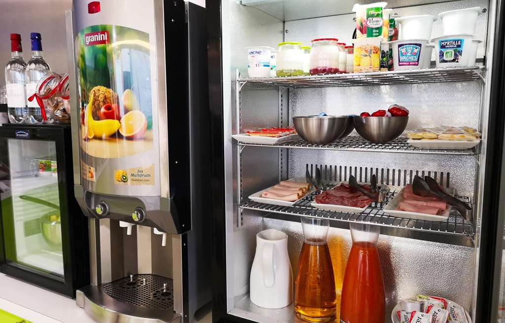 appart hotel mer and golf city bassins a flot