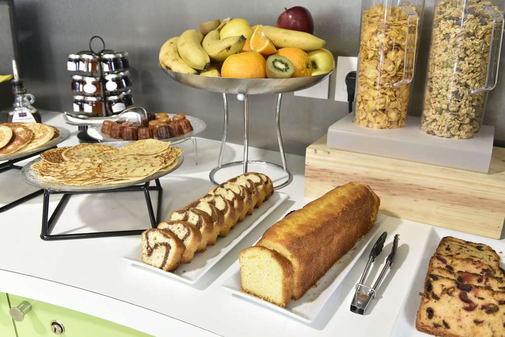 appart hotel mer and golf city bassins a flot