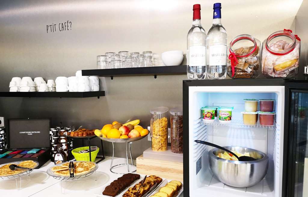 appart hotel mer and golf city bassins a flot