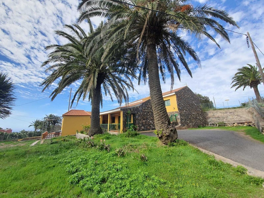 casas rurales amparo las hayas