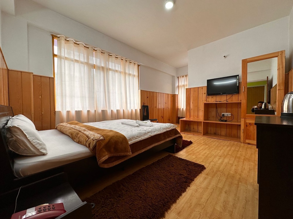 hotel tashi ga tsel