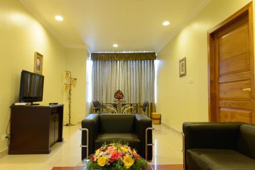 club 7 hotel