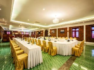 aye thar yar golf resort