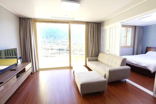 the k jirisan family hotel