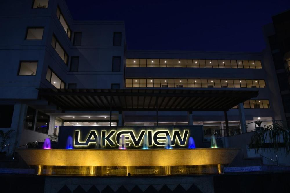 hotel lakeview
