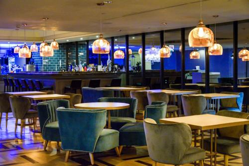 fx hotel tainan minsheng road branch