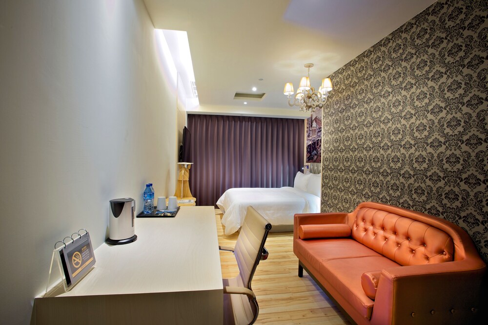 fx hotel tainan minsheng road branch