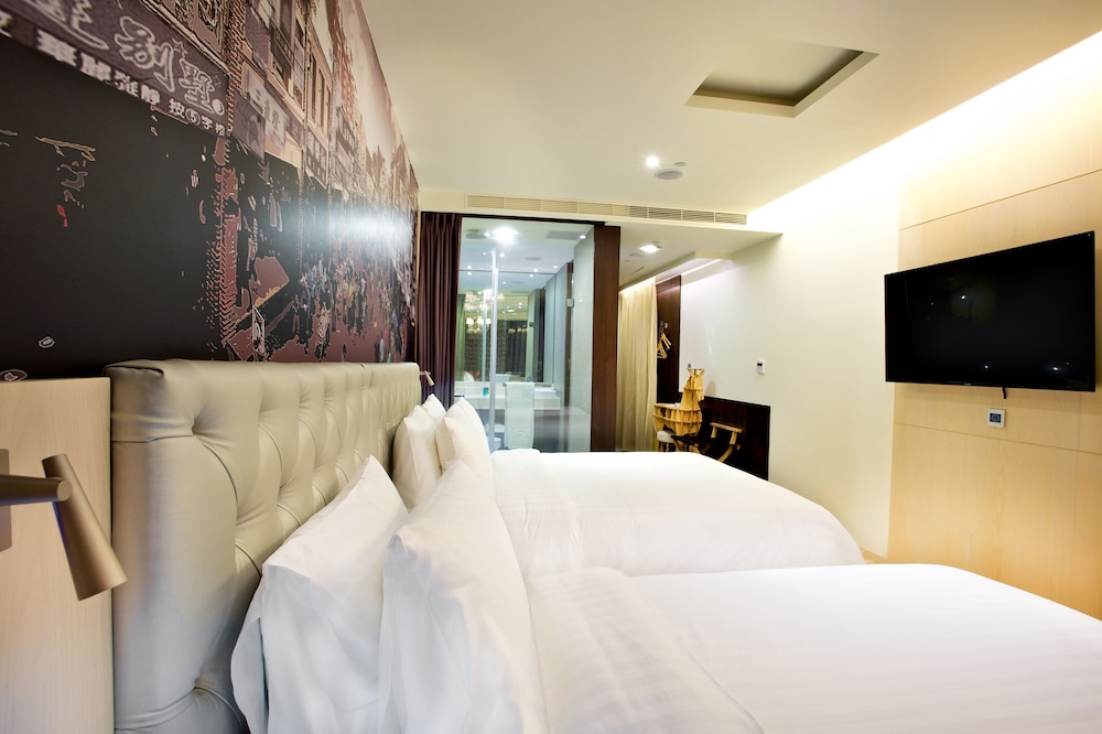 fx hotel tainan minsheng road branch