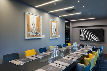 nyx tel aviv