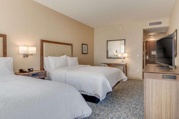 hampton inn and suites los angeles glendale