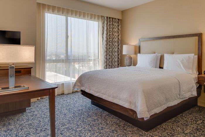 hampton inn and suites los angeles glendale