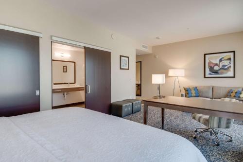 hampton inn and suites los angeles glendale