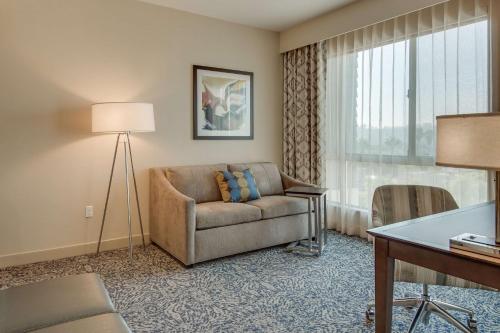 hampton inn and suites los angeles glendale
