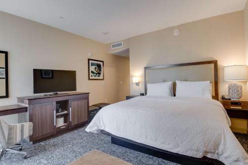 hampton inn and suites los angeles glendale