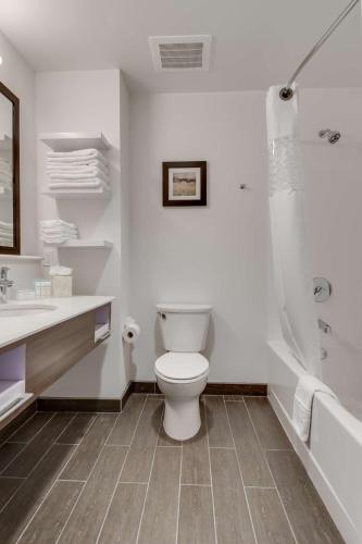 hampton inn and suites los angeles glendale