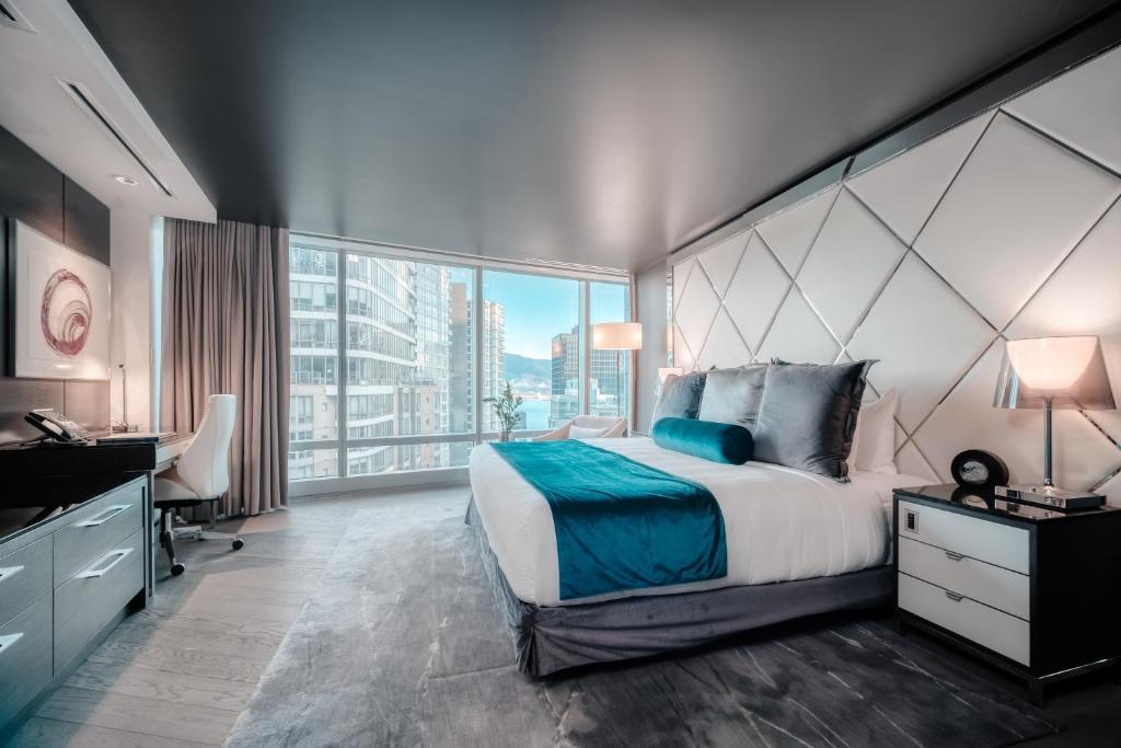 international hotel and tower vancouver