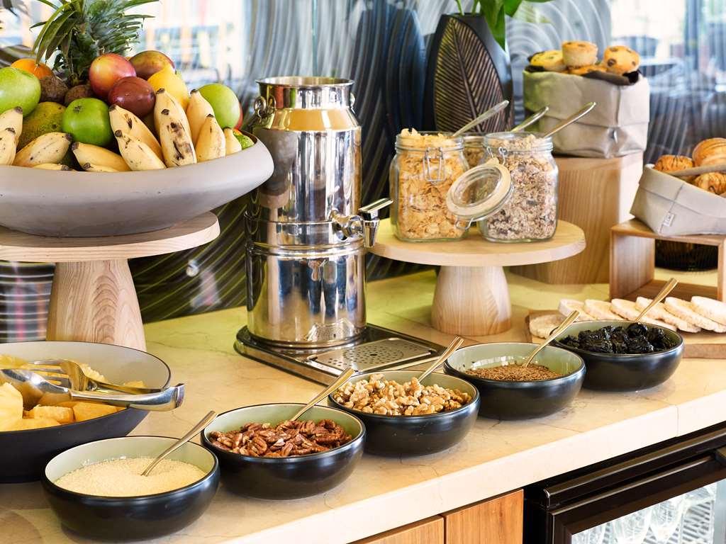 radisson blu hotel and convention centre kigali