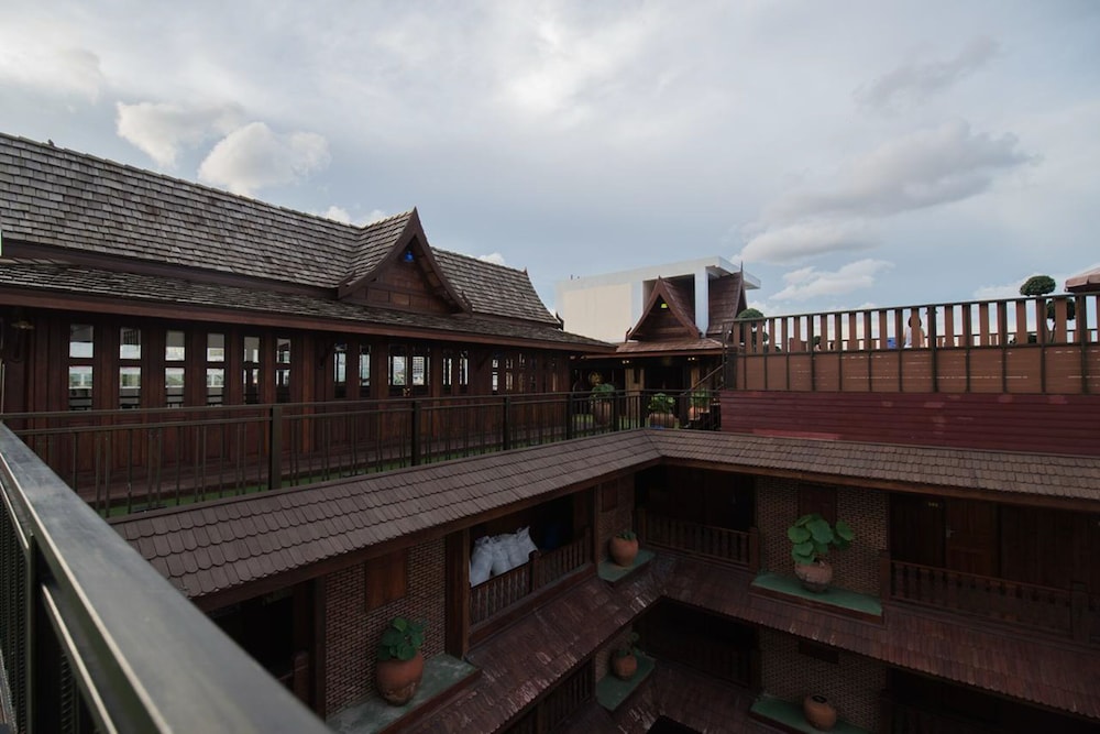 true siam rangnam hotel