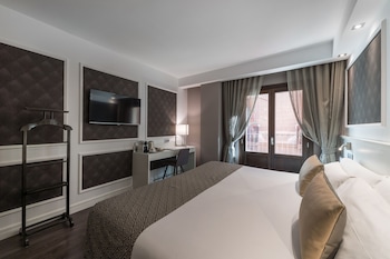 catalonia magdalenes