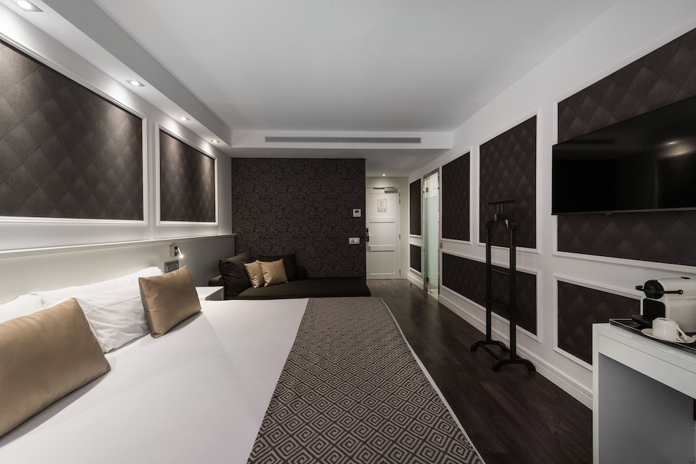 catalonia magdalenes