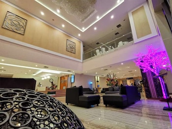 Pasar Baru Square Hotel Bandung Man,Jl. Otto Iskandardinata No. 81-89,3 star