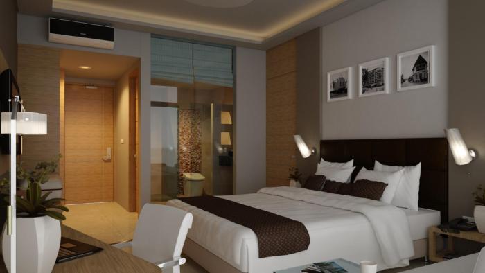 pasar baru square hotel bandung man