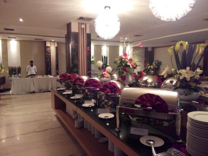 pasar baru square hotel bandung man