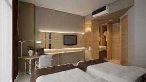 pasar baru square hotel bandung man