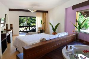 iara beach hotel