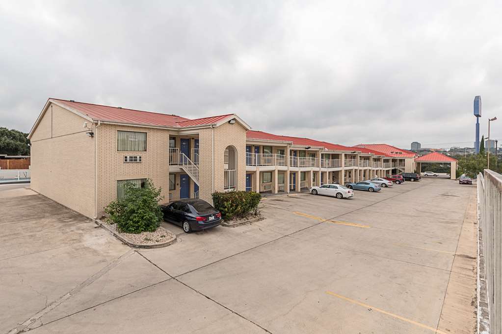 motel 6 san antonio tx fiesta trails