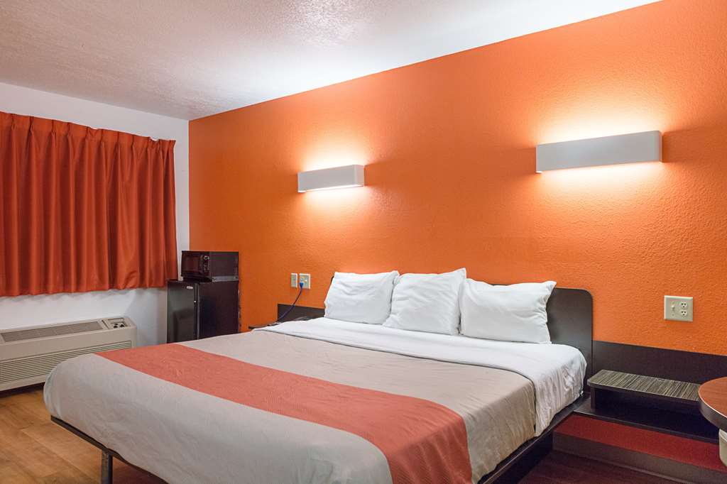 motel 6 san antonio tx fiesta trails