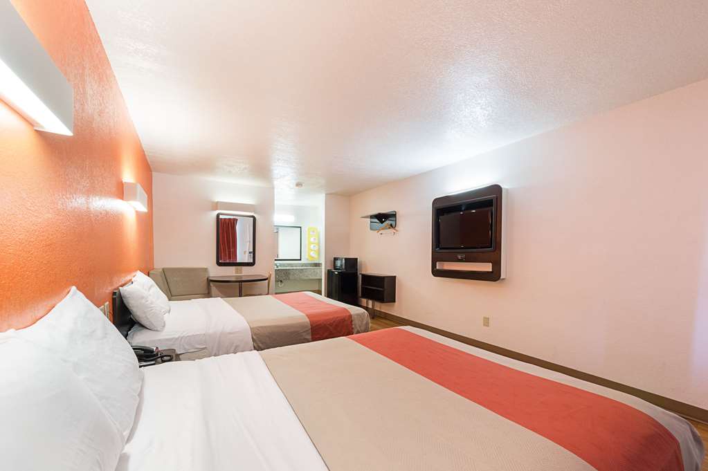 motel 6 san antonio tx fiesta trails