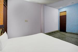 Hotel O Gayatri Palace,,3 star