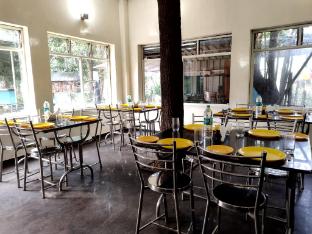 Nallathambi Resort,,1 star