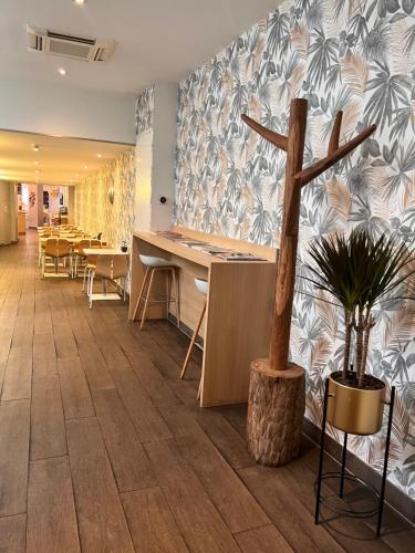 kyriad paris 18 porte de clignancourt montmartre