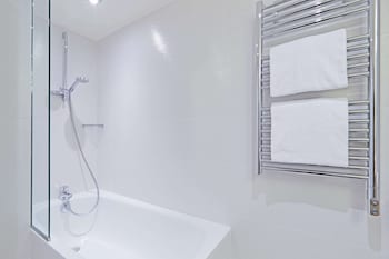 kyriad paris 18 porte de clignancourt montmartre